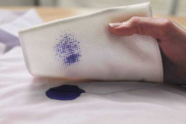 Como tirar tinta de caneta da roupa em 11 passos! | Cleanipedia BR