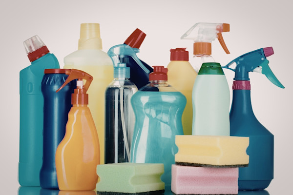 Produtos de limpeza que facilitam a rotina doméstica