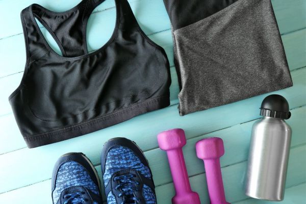 Como tirar mau cheiro da roupa de academia: confira tutorial prático ...