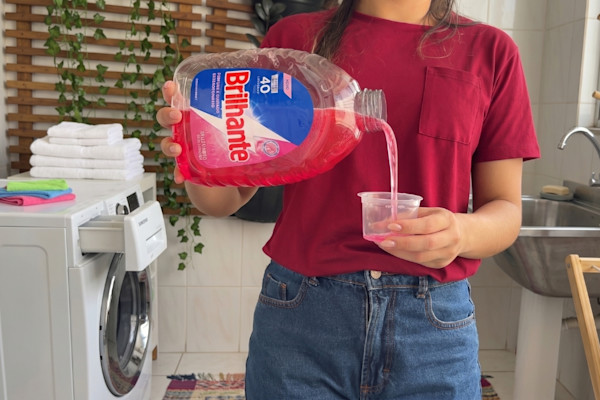 5 Erros na Lavagem Que Fazem a Roupa Ficar com Mau Cheiro