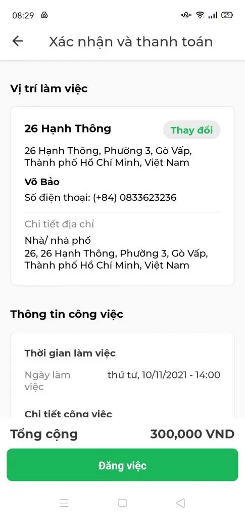 Hình ảnh hiển thị màn hình điện thoại với giao diện ứng dụng đặt dịch vụ, bao gồm thông tin địa chỉ và chi phí công việc.