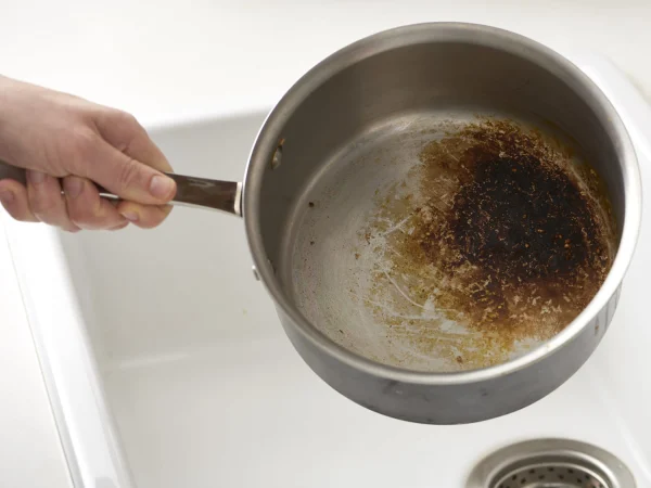 10 Cách Làm Sạch Nồi Inox Bị Cháy Nhanh Không Tưởng 4 cách làm sạch nồi bị cháy bằng nước rửa chén