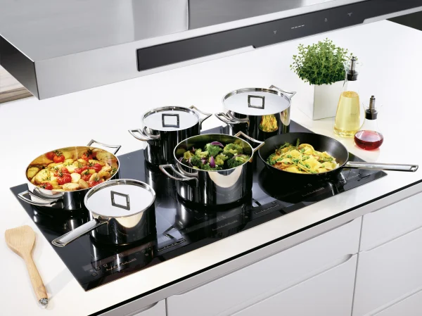 10 Cách Làm Sạch Nồi Inox Bị Cháy Nhanh Không Tưởng 3 Nguyên nhân nồi inox có vết cháy dưới đáy