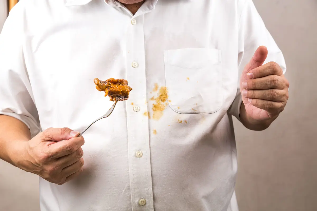 Curry Flecken Aus Weißer Kleidung Entfernen Curryflecken entfernen leicht gemacht | Cleanipedia
